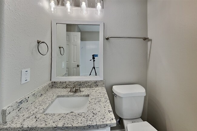 Building Photo - 20143 Glen Burn Ct