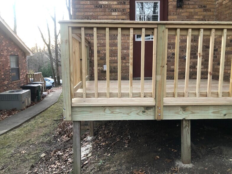 Building Photo - 356 Ladybird Dr