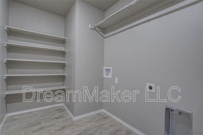 Building Photo - 2329 28th Ter