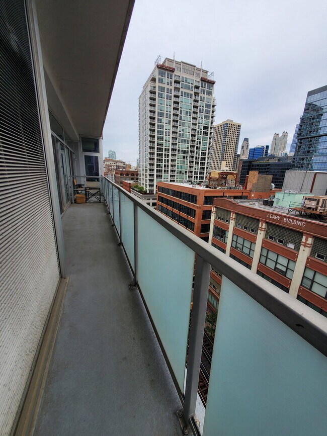 Building Photo - 630 N Franklin St