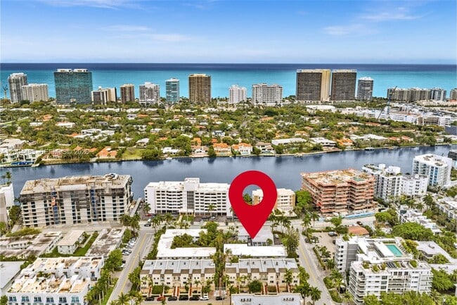 Building Photo - 10000 E Bay Harbor Dr