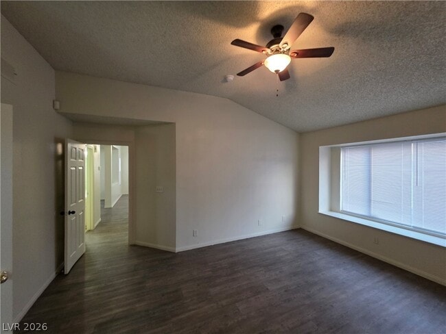 Building Photo - 6561 Avon Ct