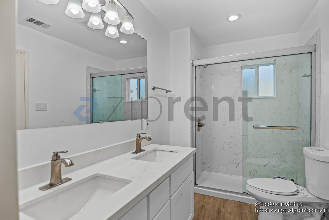 Building Photo - 3848 James Ave