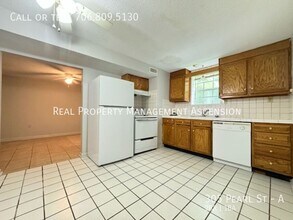 Building Photo - 305 Pearl Ave