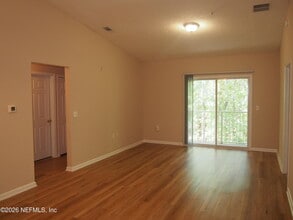 Building Photo - 7920 Merrill Rd