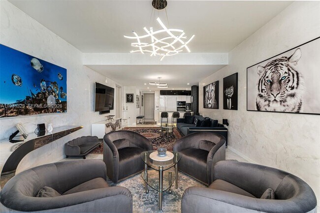 Building Photo - 1000 Brickell Plaza