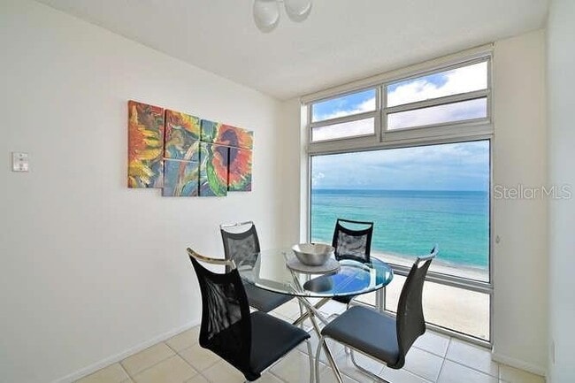 Building Photo - 2425 Gulf of Mexico Dr
