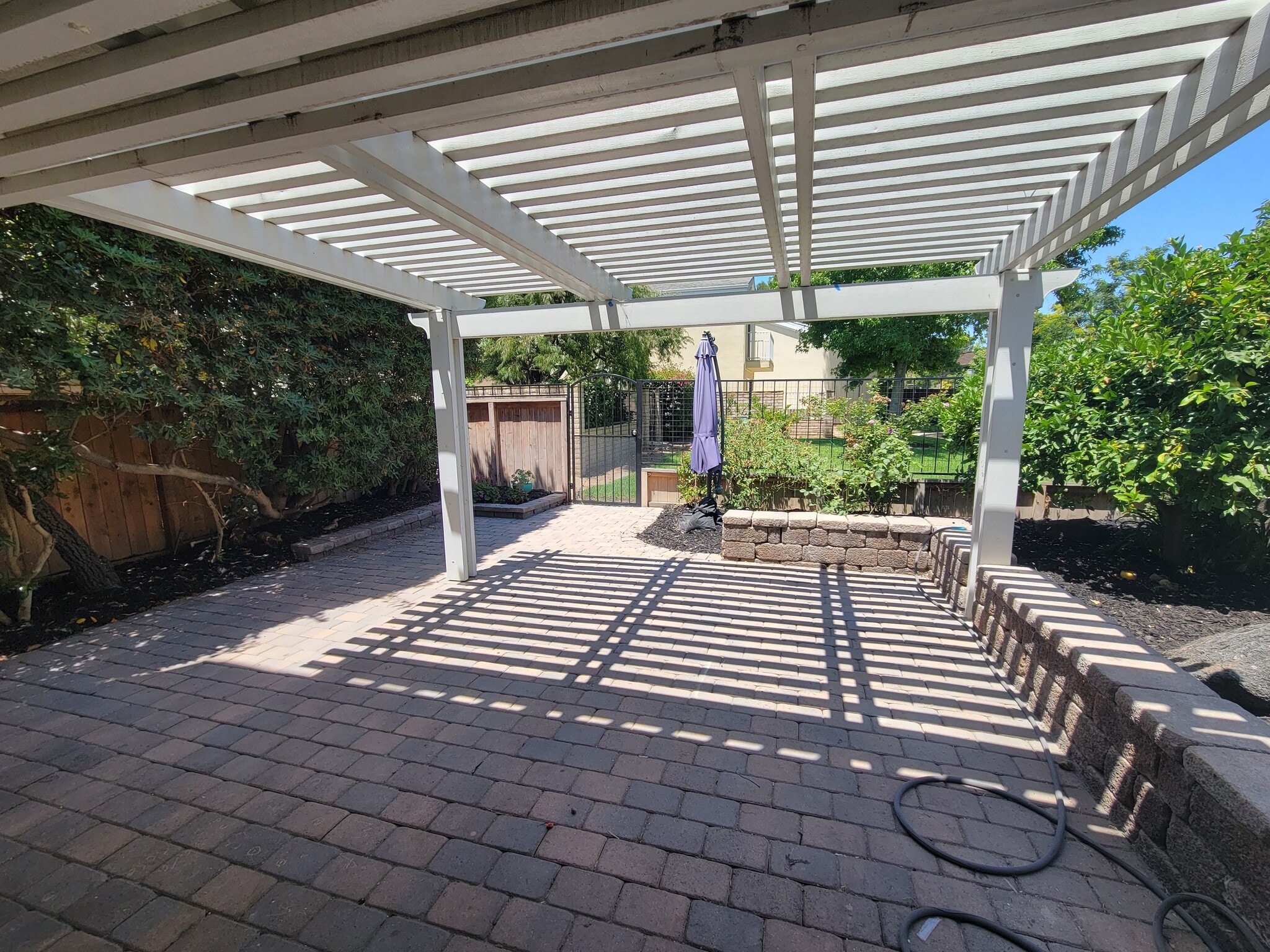 Building Photo - 11 Meadowsweet Way