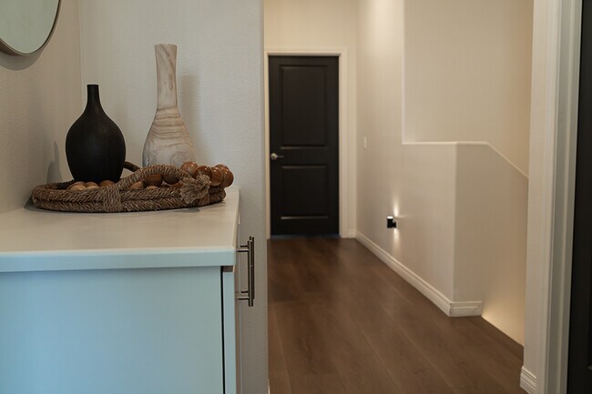 Building Photo - 36351 Elizabeth Ln