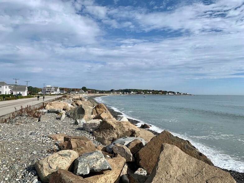 Building Photo - 1665 Ocean