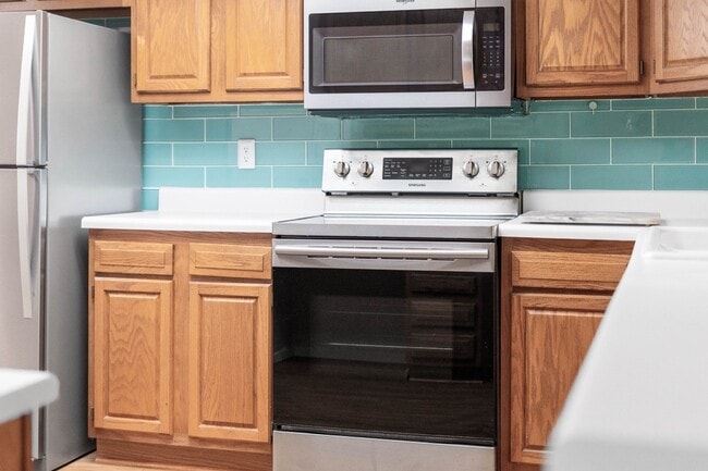 Building Photo - 5005 Georgi Ln