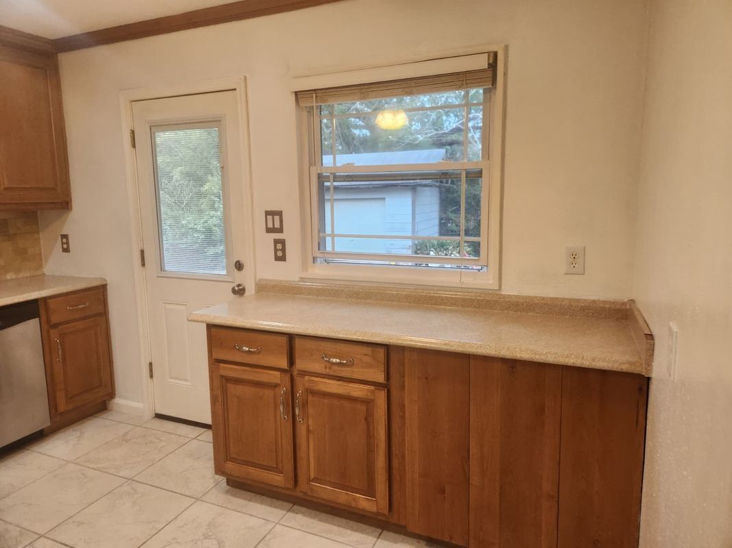 Building Photo - 4156 Palmdale Dr