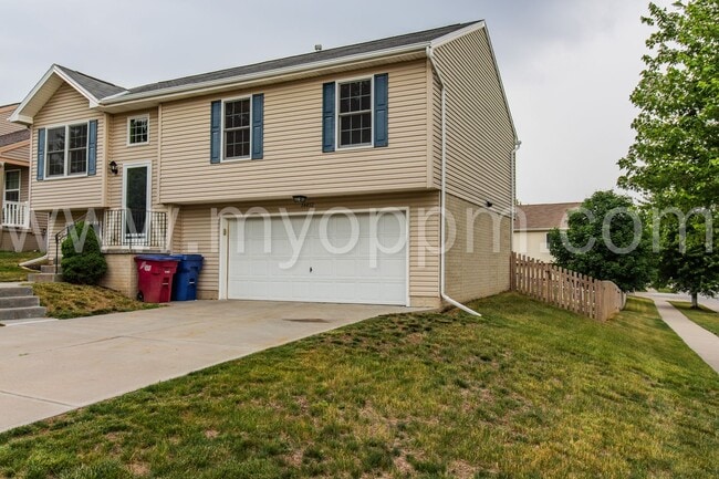 Building Photo - 14452 Knudsen St