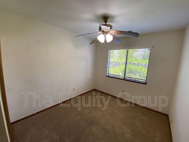 Building Photo - 1348 E Ferguson Ct
