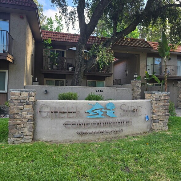Building Photo - 2616 Alpine Blvd