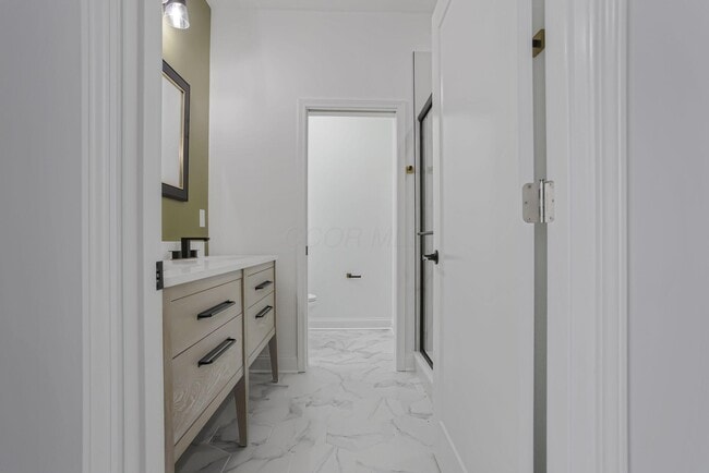 Building Photo - 961 Heyl Ave