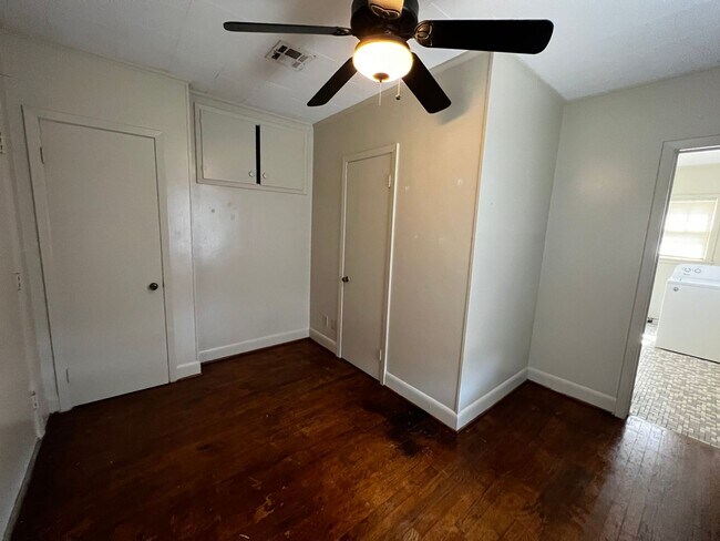 Building Photo - Four Bedroom, Three Bathroom , House Near UL with Lawncare.