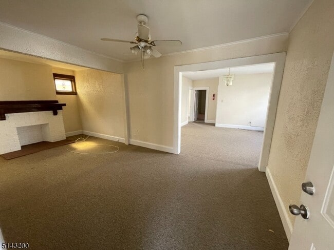 Building Photo - 19 Meadowbrook Pl