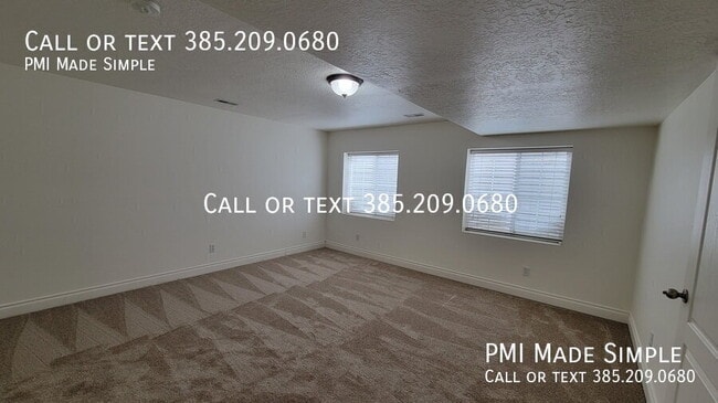 Building Photo - 3042 E Somerset Dr