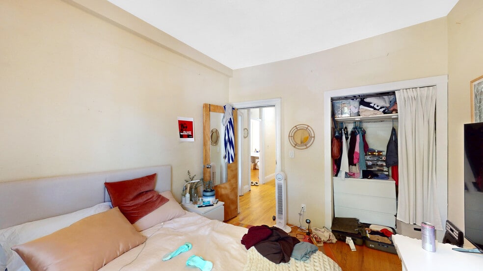 Building Photo - 86 Hammond St