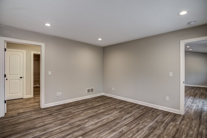 Building Photo - 1636 Gunston Dr