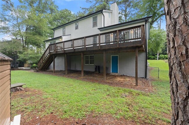 Building Photo - 3220 Casteel Rd
