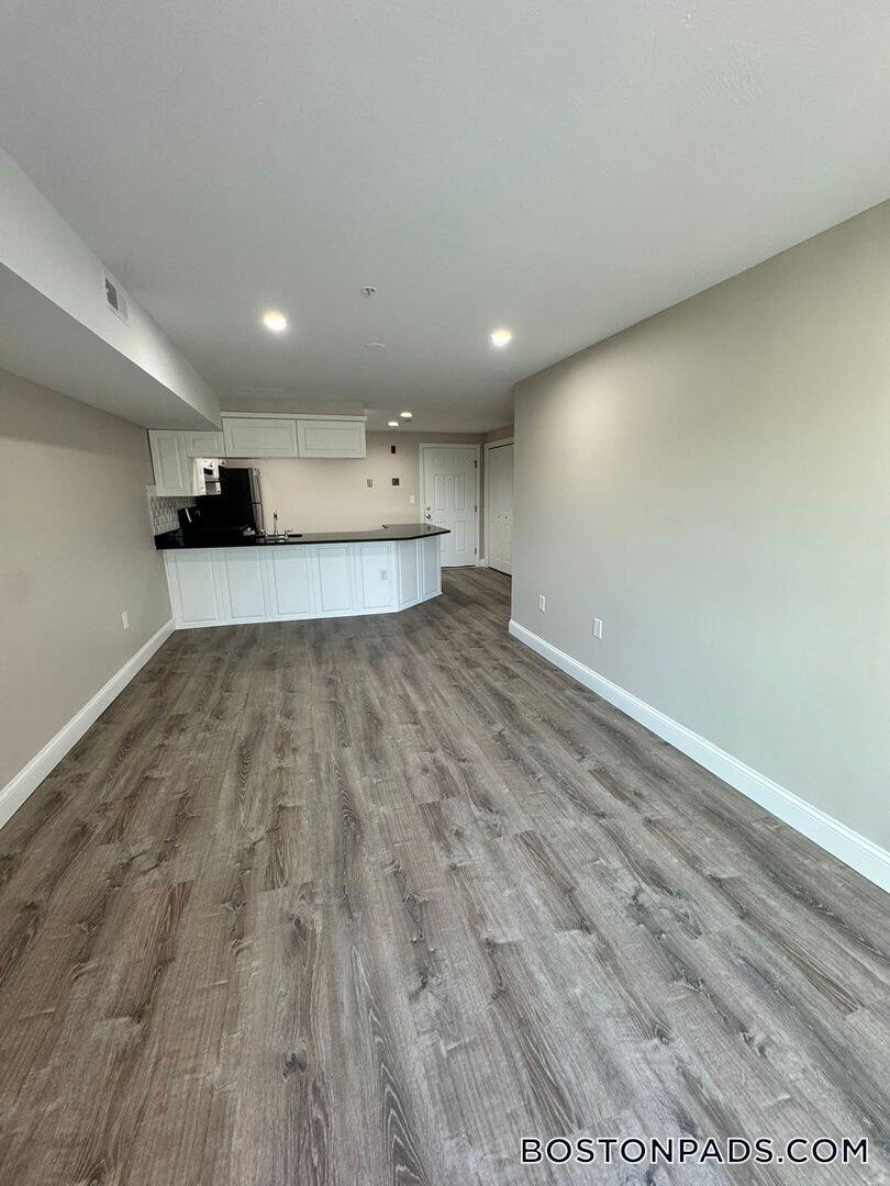 Building Photo - 21 Kenmar Dr