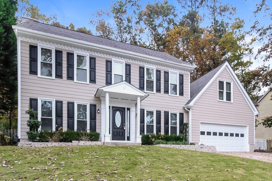 Building Photo - 2570 Broadmoor Ct