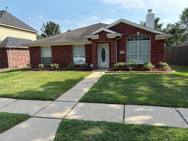 Primary Photo - 15323 Geral Ln