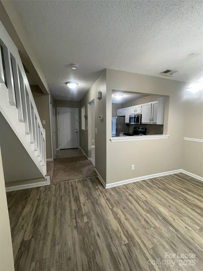 Building Photo - 6400 Windsor Gate Ln