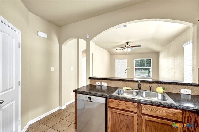 Building Photo - 1048 Lilac Wind