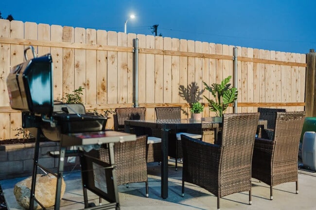 Building Photo - 9827 San Diego St