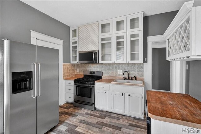 Building Photo - 221 Lebanon Ave