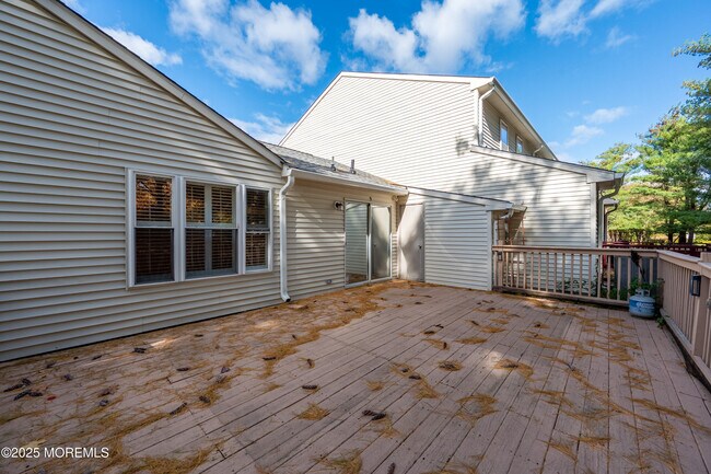 Building Photo - 9 Ambrose Ln