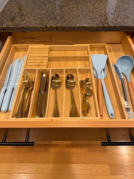 Building Photo - 600 12th St