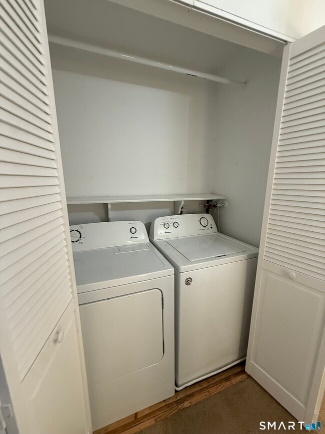 Building Photo - 111 Aspetuck Vlg