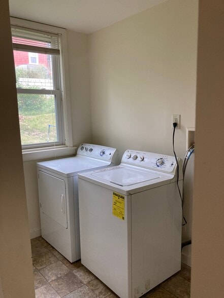 Laundry - 16 Sibley Ave