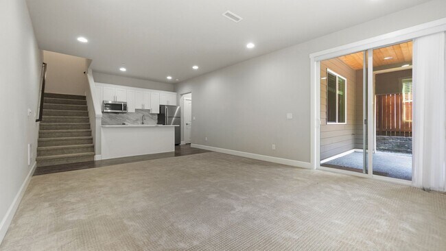Building Photo - 18231 3rd Dr SE