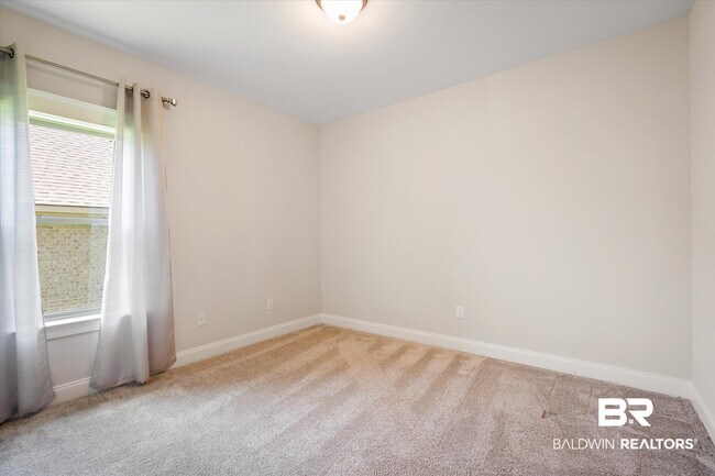Building Photo - 774 Dunker Ave