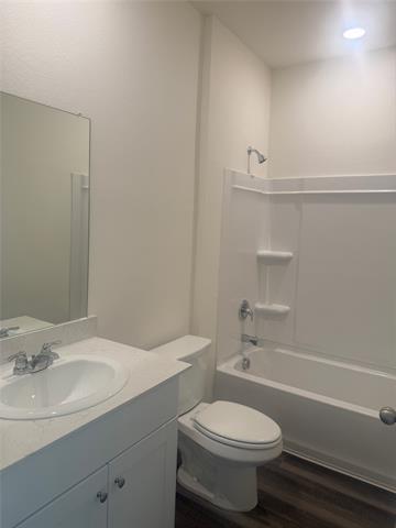 Building Photo - 2002 Prairie Ln