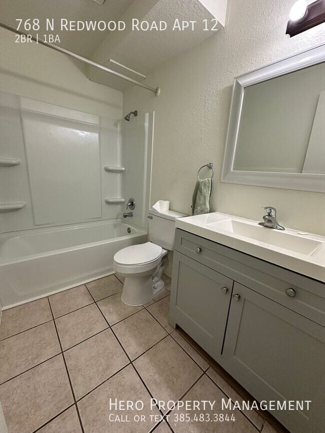 Building Photo - 768 N Redwood Rd