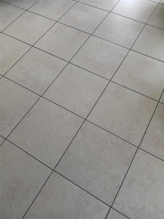 Building Photo - 2916 W Wilder Ave