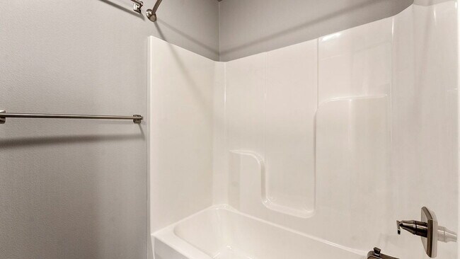 Building Photo - "Homey 4-Bedroom House in Bentonville – 1,433 Sq. Ft. of Comfort!"