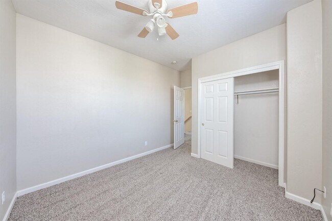 Building Photo - Beautifully Updated North Clovis 3/2.5