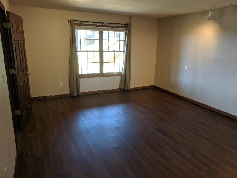 Building Photo - 228 Bellvue Dr