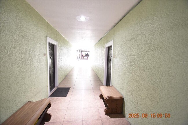 Building Photo - 1810 E Palm Ave