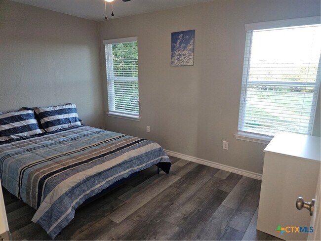 Building Photo - 3705 Dogwood Ln