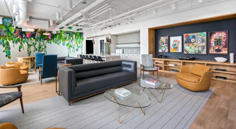 Building Photo - 1001 W Chicago Ave