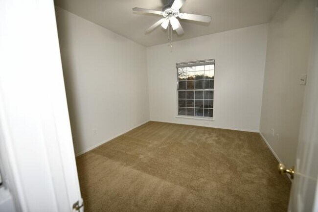 Building Photo - 1 bedroom in Plano TX 75093