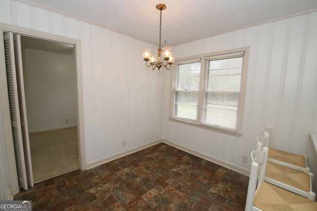 Building Photo - 121 Alton Dr